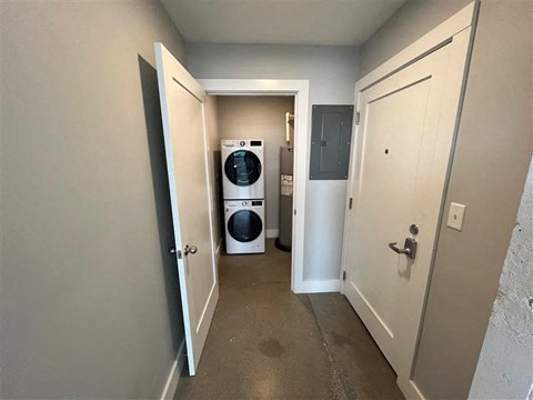 Floor plan for 1 bed, 1 bath, 867 sqft